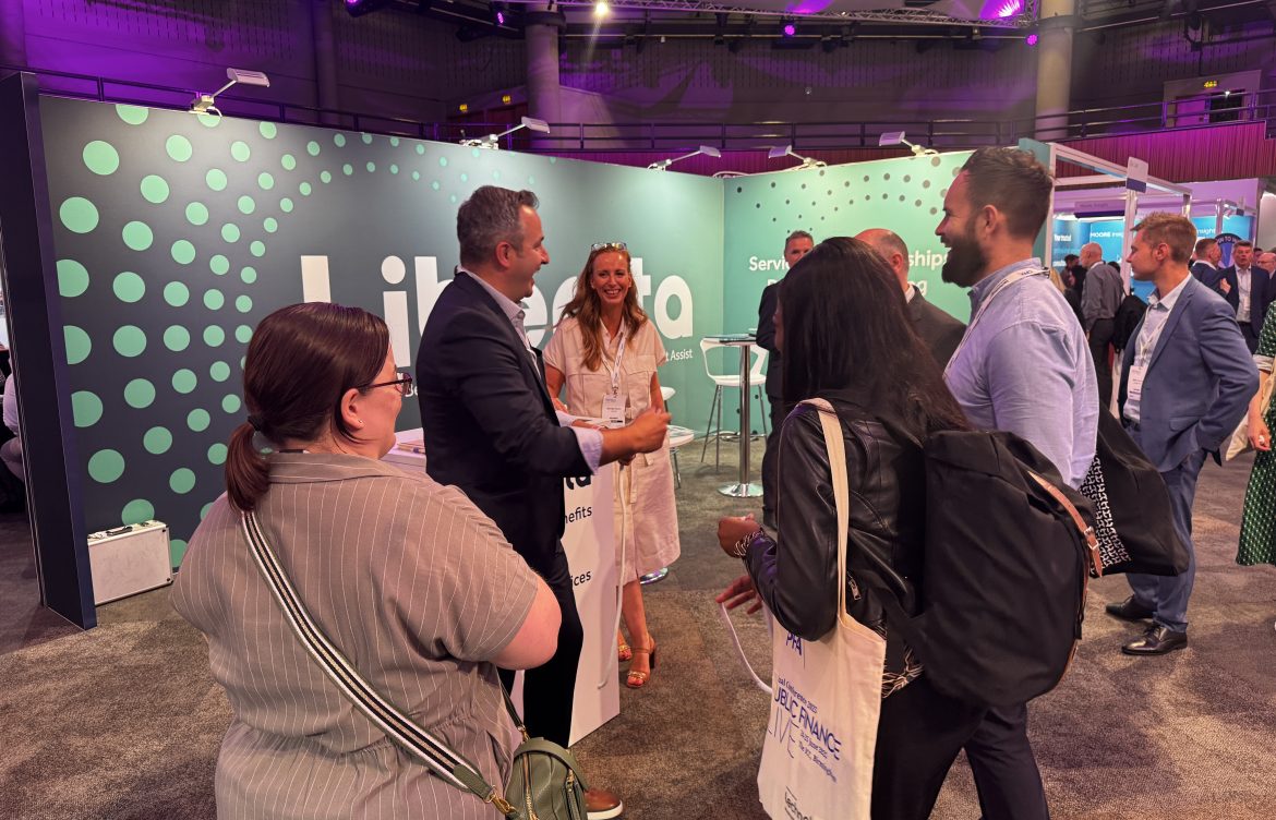 5 Unique Trade Show Ideas to Attract Visitors (Hint: Magic!)