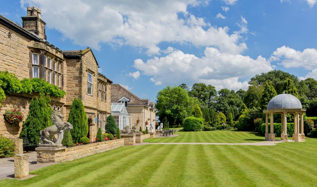 Rodgerthorpe manor hotel gardens