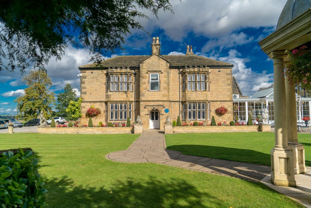 RodgerThorpe Manor gardens